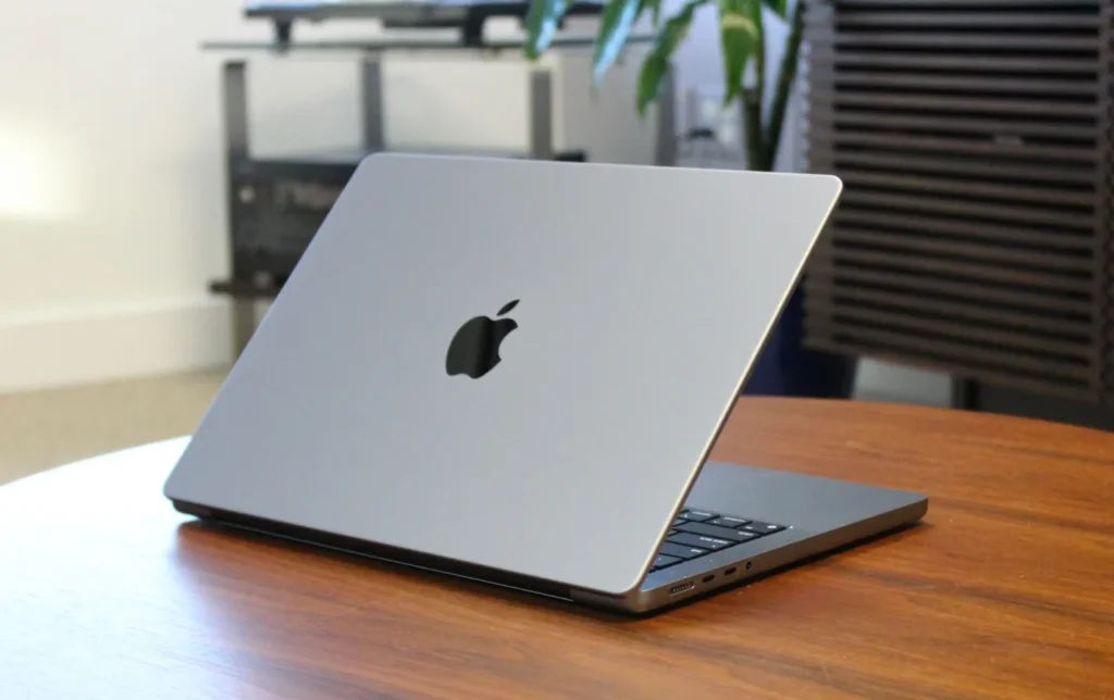 Apple MacBook Pro 14 M2